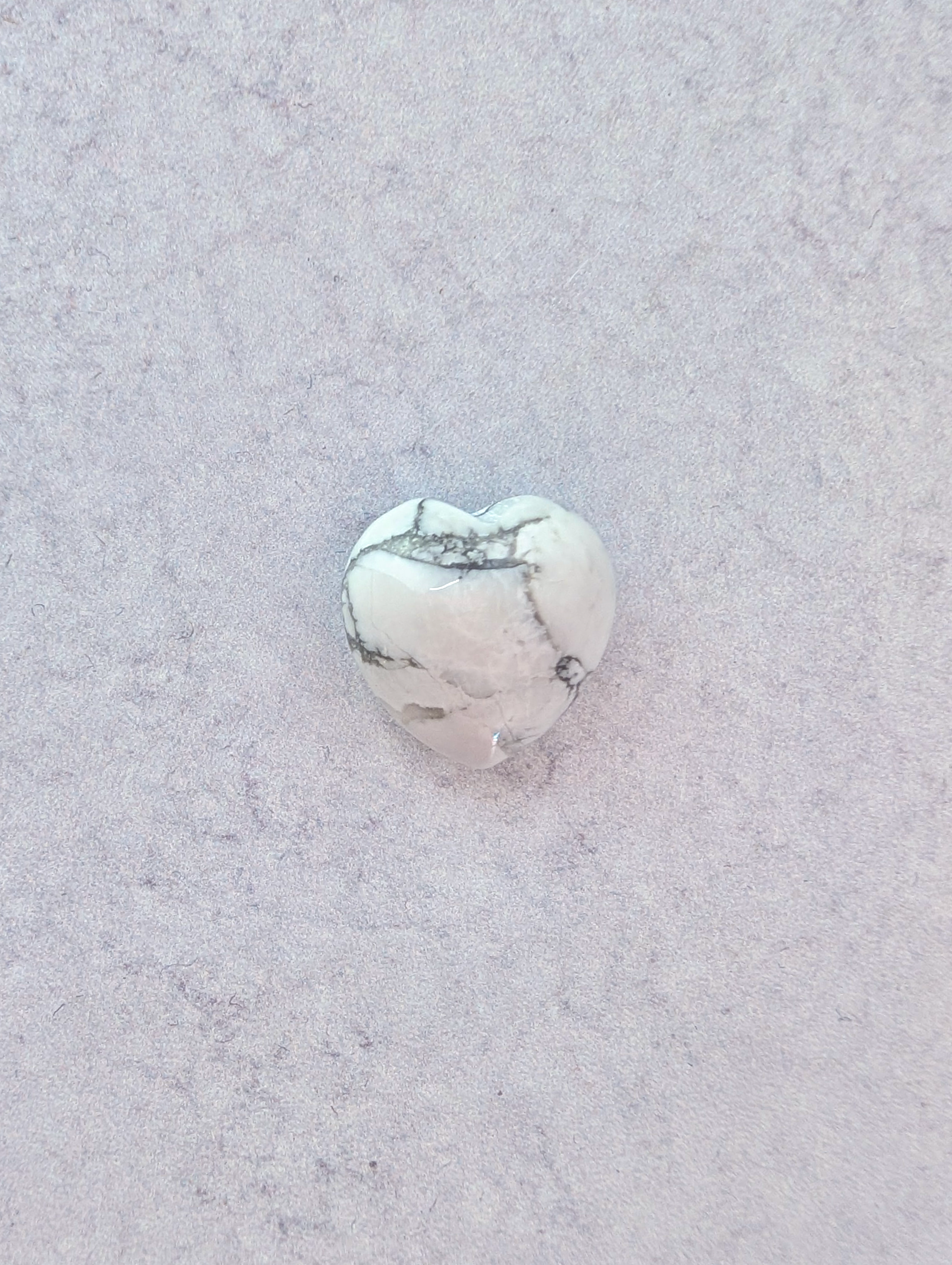 Mini Howlite Heart