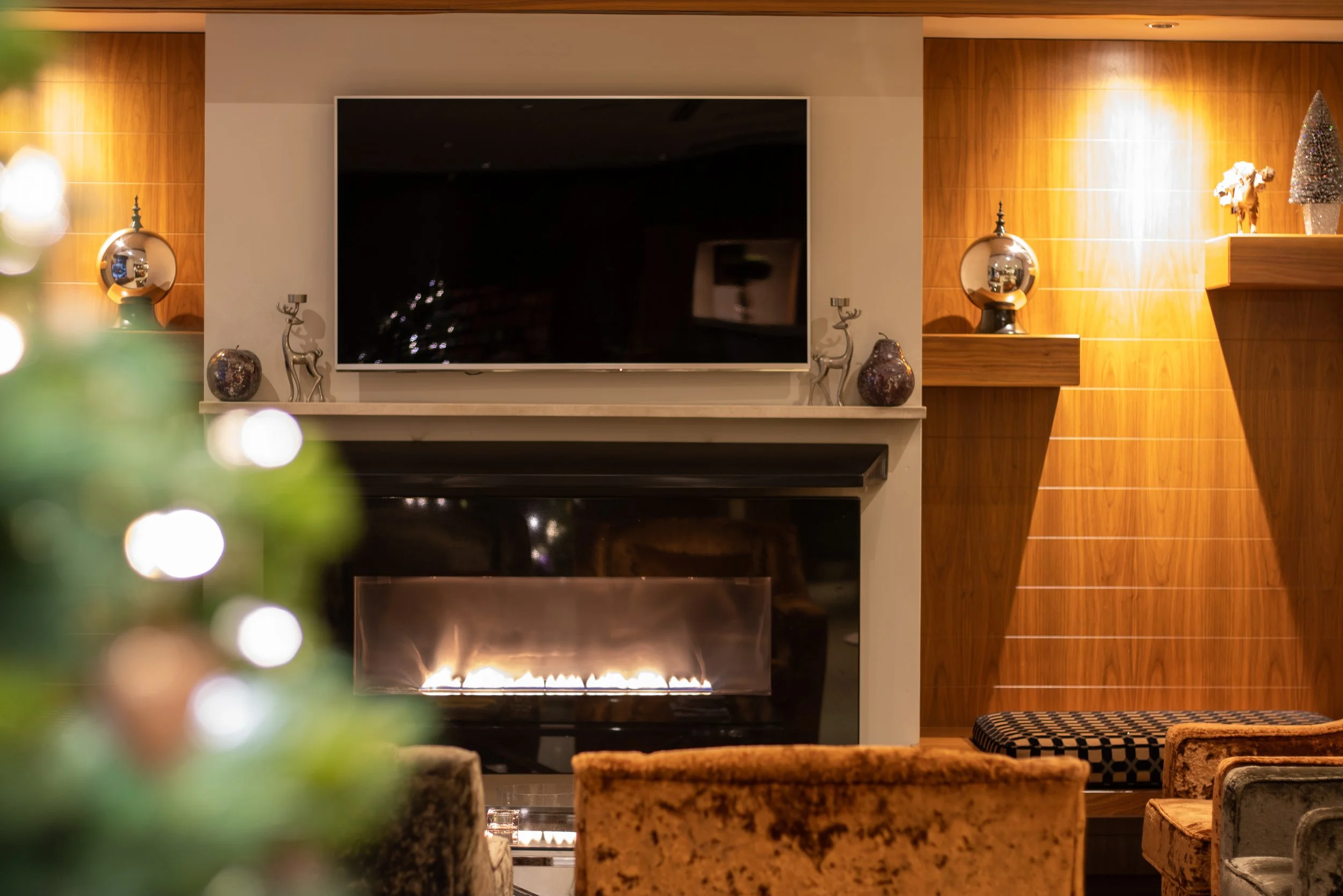 intimate-living-room-interior-with-fireplace-and-c-2026-04-15-05-28-11-utc.jpg