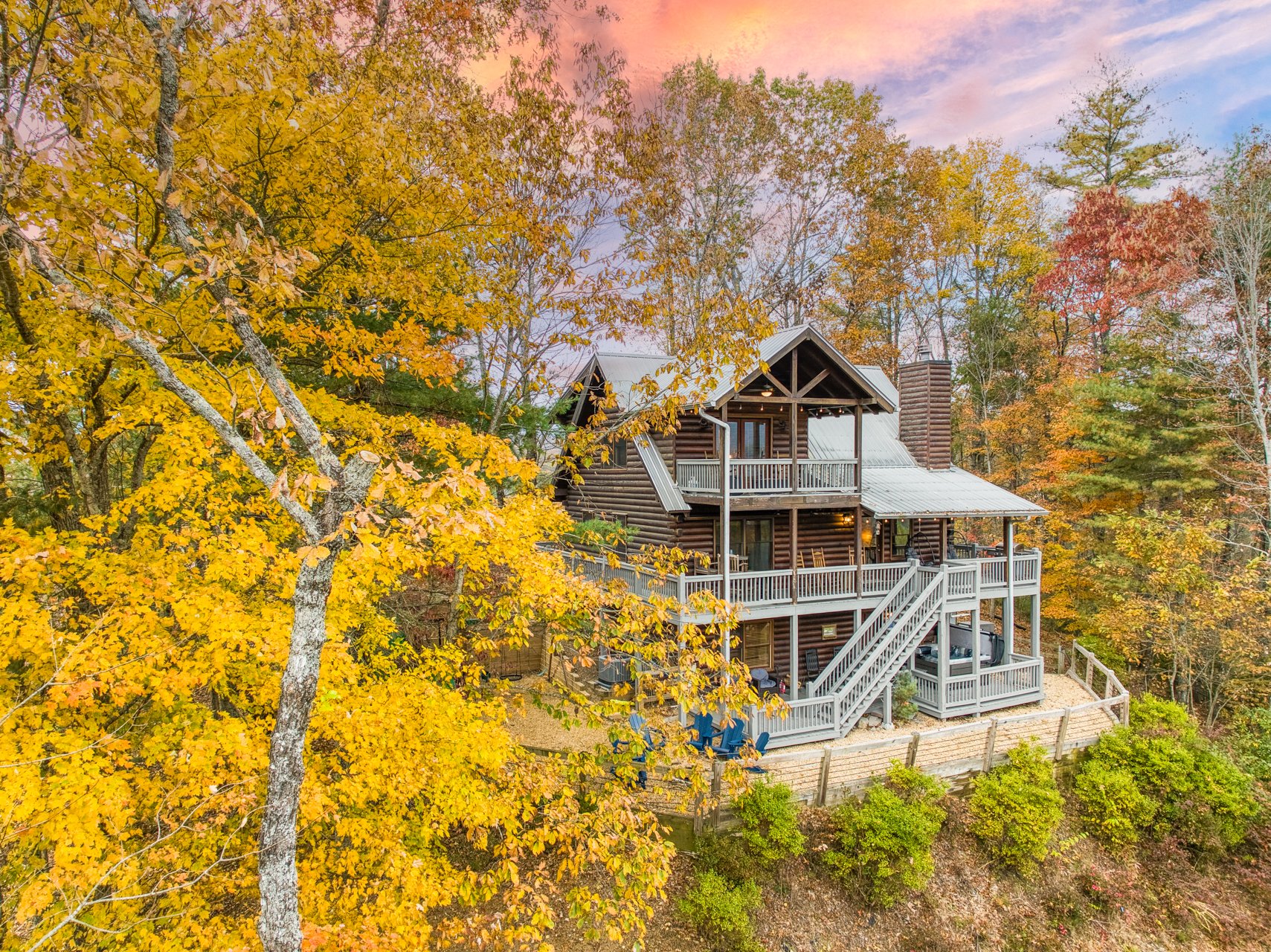 Soak in breathtaking mountain views, nature scenery, vibrant fall colors, and peaceful forest setting. Enjoy privacy and seclusion surrounded by nature - perfect for relaxing, unwinding, and experiencing the beauty of the North Georgia Mountains.