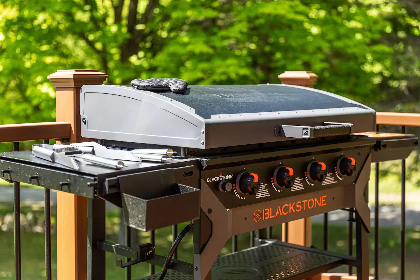 Fire up the Blackstone griddle this summer! A four burner gas grill is provided to whip up some pancakes for breakfast, brats and hotdogs for lunch, and a nice juicy steak for dinner. There’s no picky eaters on your next vacation! Propane included!

