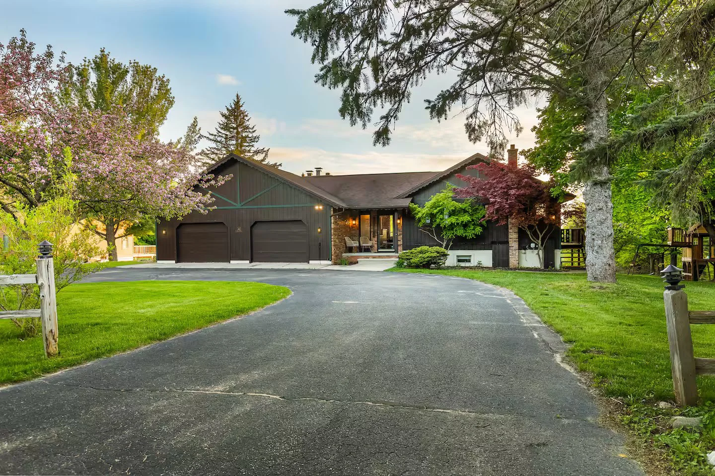 With over 2 acres to roam this property offers stunning views & natural beauty in all four seasons. The design perfectly complements the surrounding northern Michigan architecture and Schuss Mountain chalet-style retreat for your next family vacation