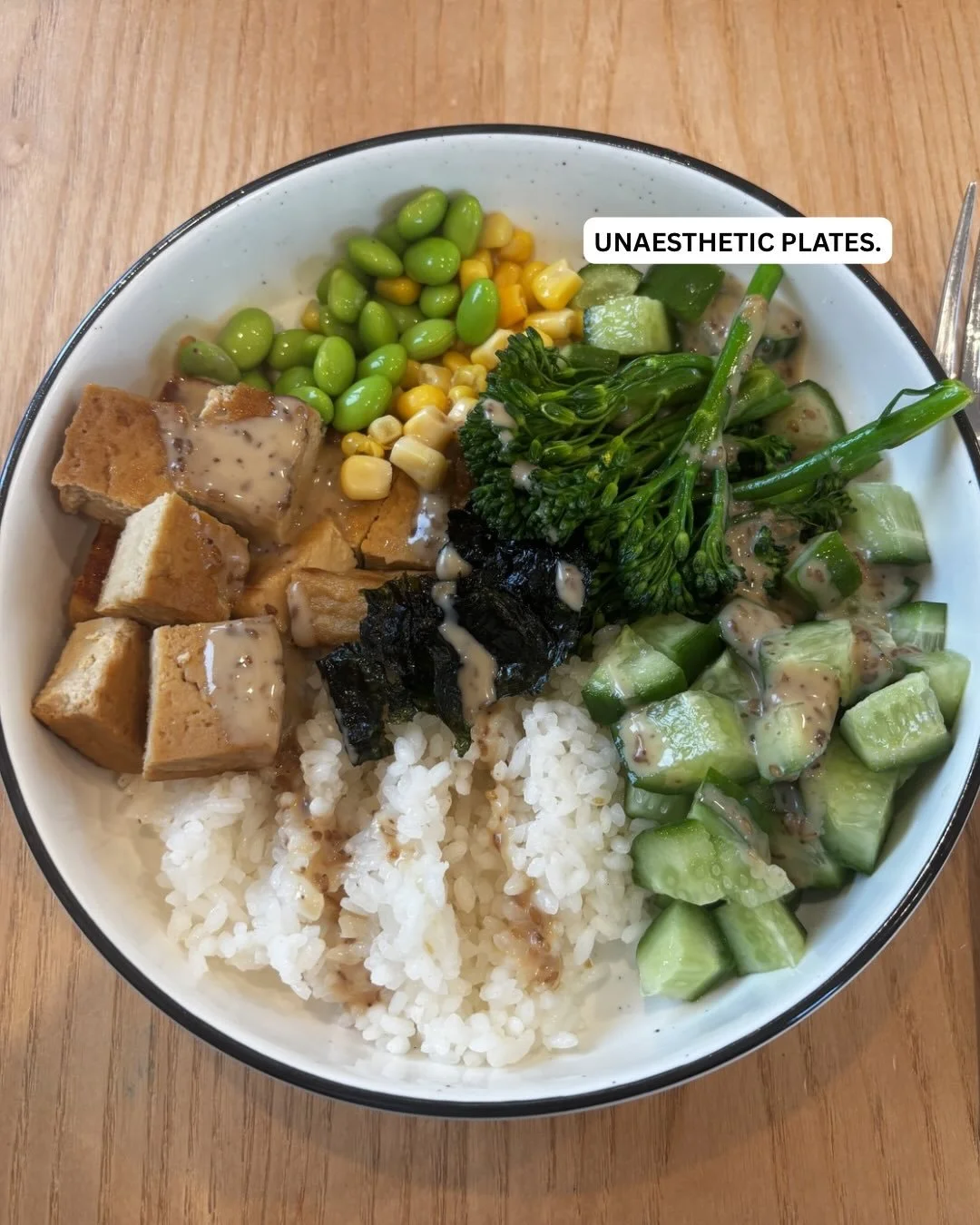 In a world full of aesthetic plates, wellness trends, and perfectly curated feeds, showing up with real food can feel hard.
⠀
So here&rsquo;s your mum &amp; dietitian reminder &mdash; let&rsquo;s normalise family food ✌🏻
⠀
#dietitian #mum #lunchboxi