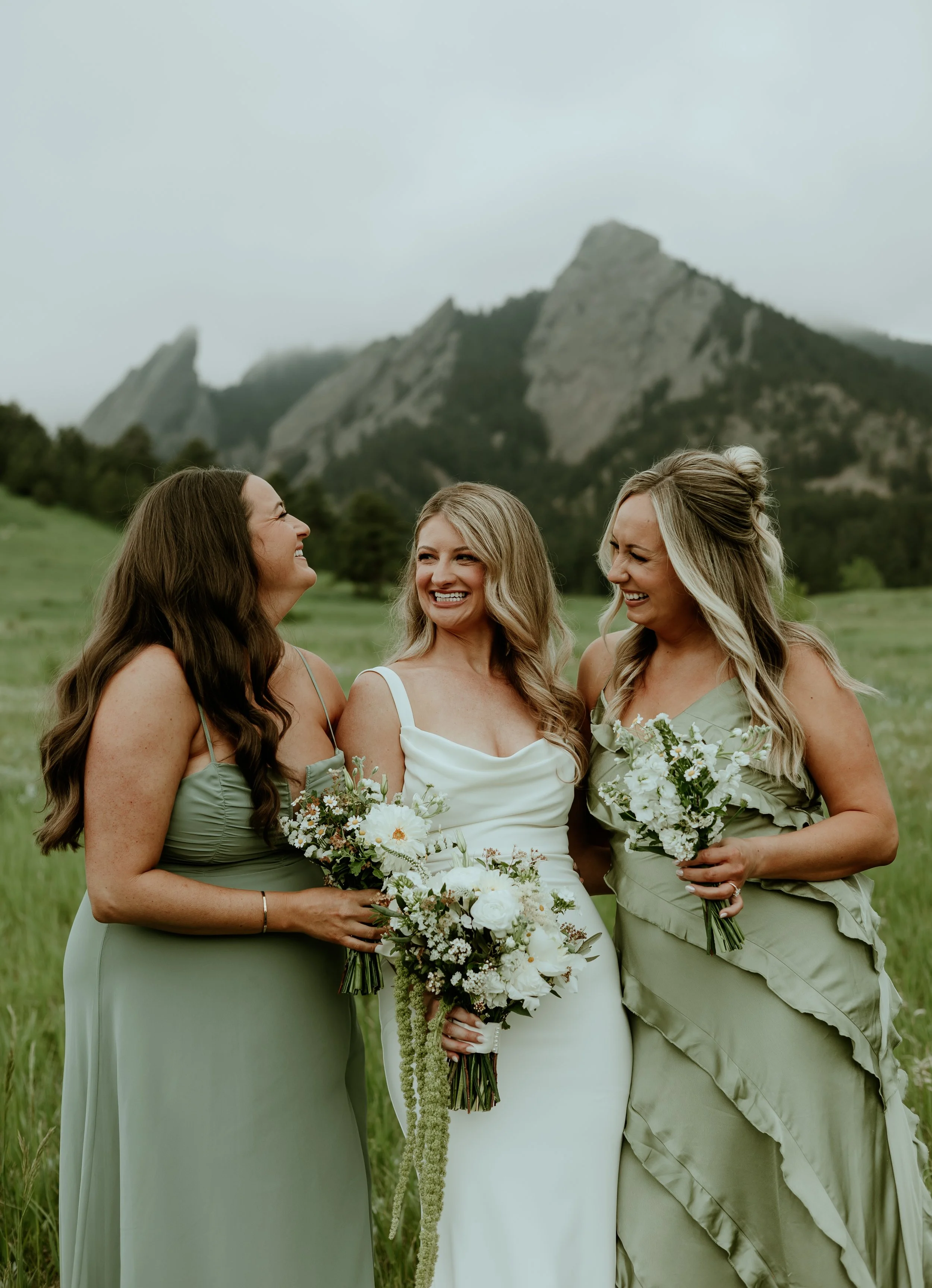 KATIESEANWEDDINGSNEAKPEEK-54.jpg