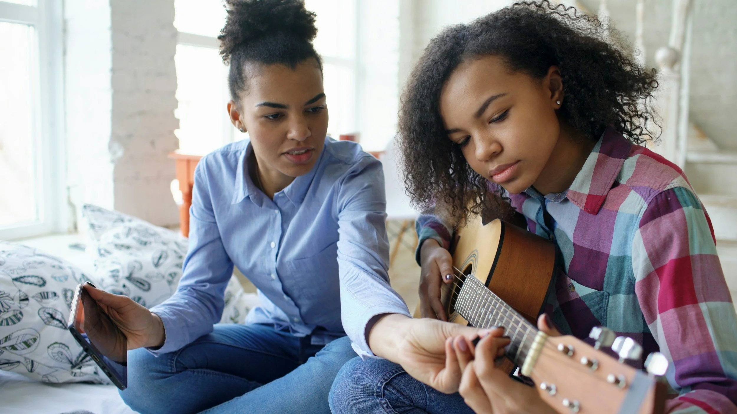 Positive Parenting Tips for Middle Schoolers (Ages 11–14): Building Stronger Bonds Through Adolescence