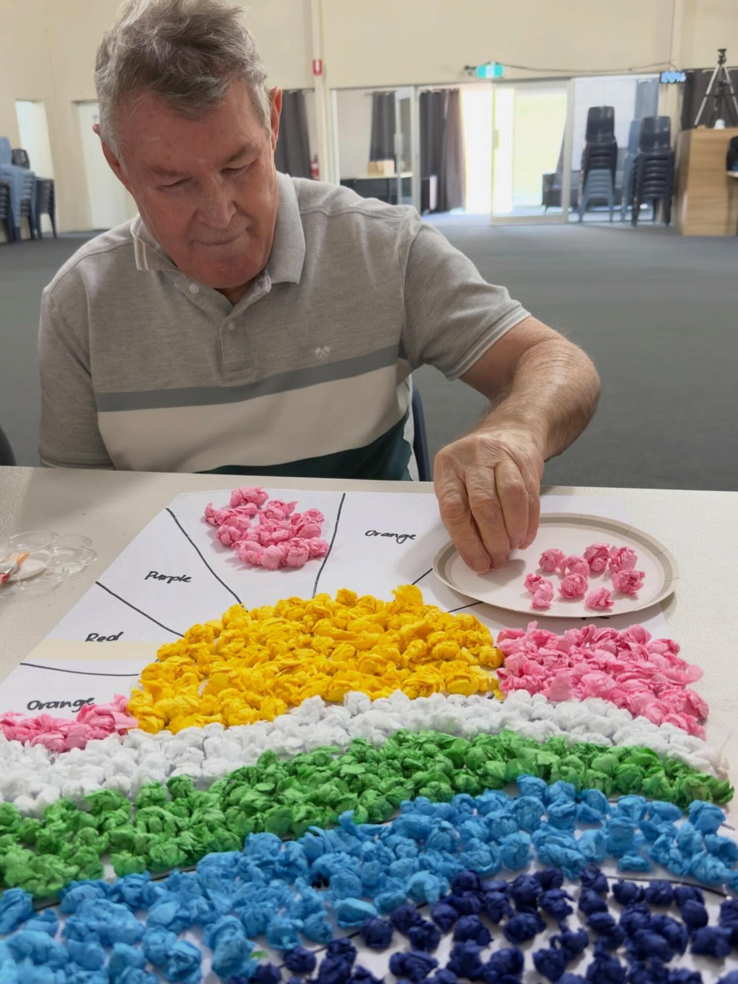 Messy hands and big smiles 🎨💚 Lewis loves getting creative with arts &amp; crafts that support sensory play and creativity at My Kreative Tree 🌳

#DisabilitySupport #SensoryActivities #CreativeAbilities #inclusivespaces #mykreativetree