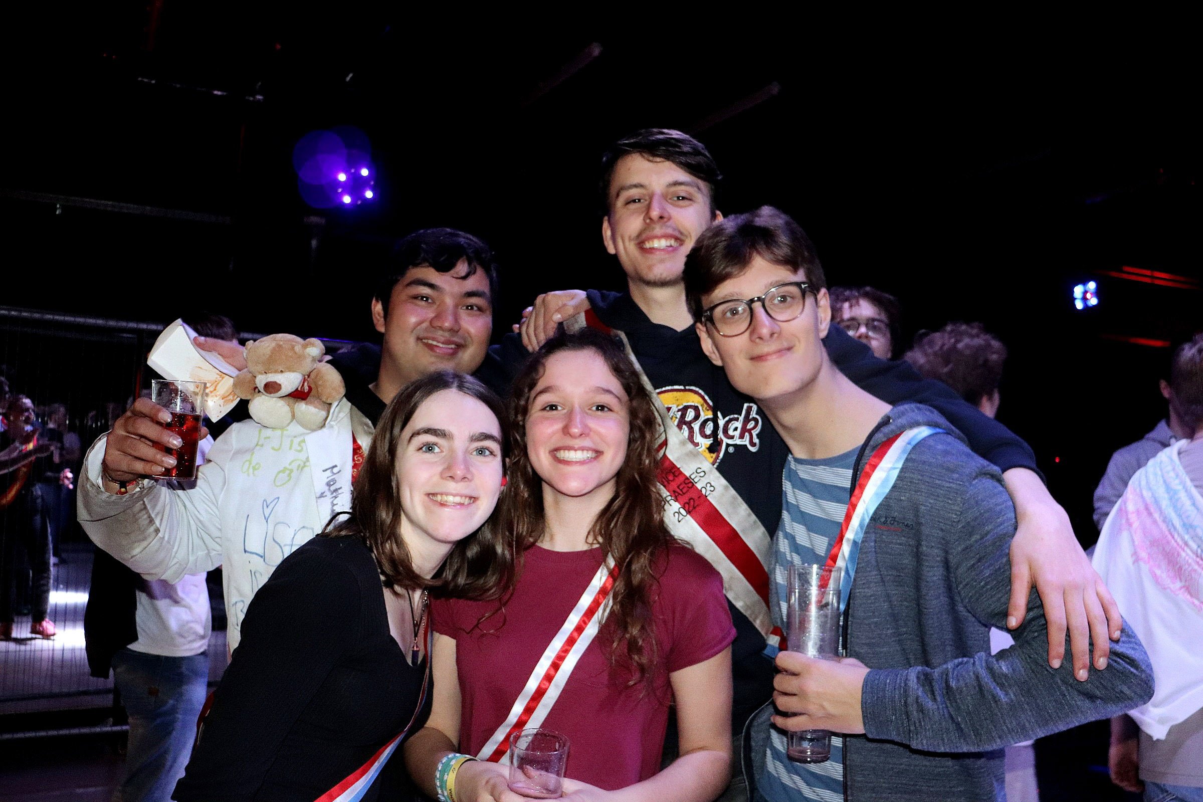 throw-it-back - 88.jpeg