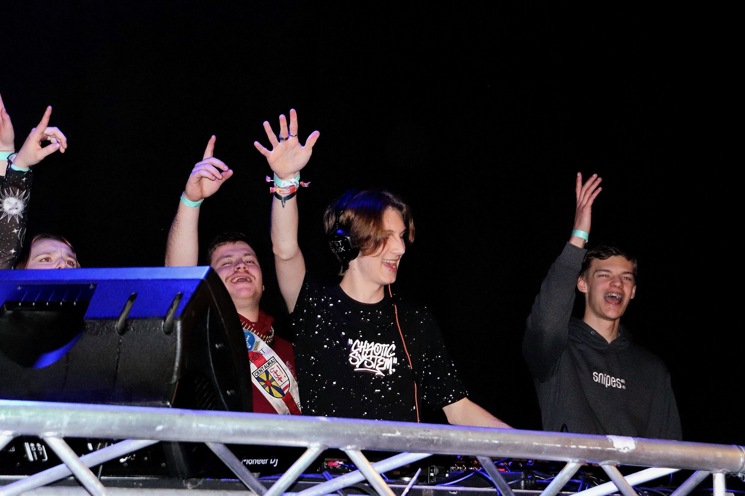 throw-it-back - 62.jpeg