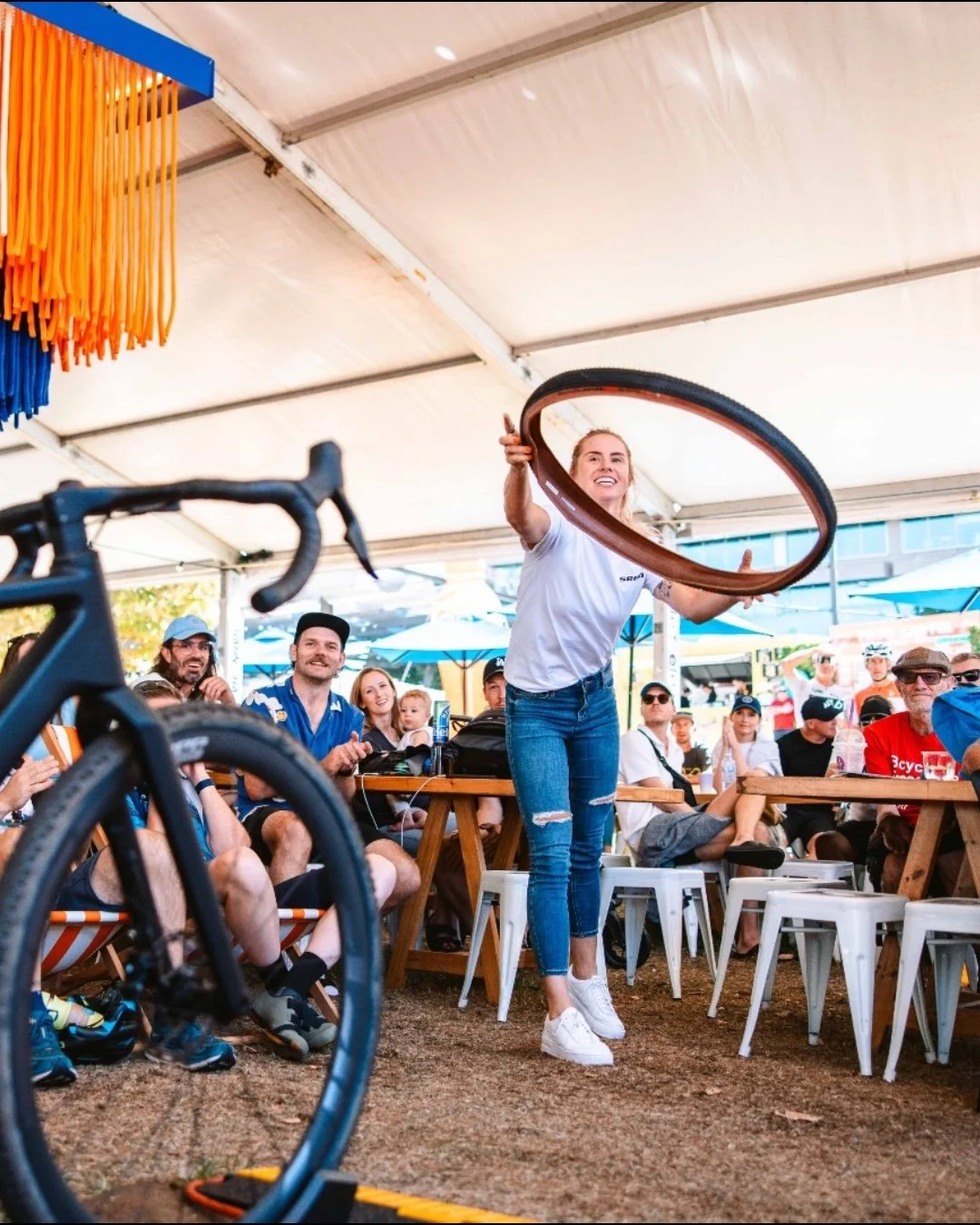 @schwalbetires are BACK for 2026!

Who remembers the Schwalbe Tyre Toss from the 2025 pro panel won by @petamullens? 

Shout out to the GOAT G-One RX Pro being thrown here by Peta - a bomb proof racing tyre that offers performance in spades where it 