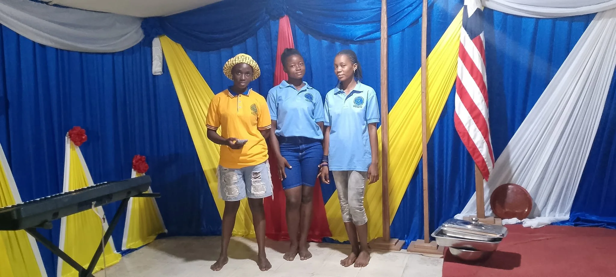 Students decorating 09-07-24-10.jpg