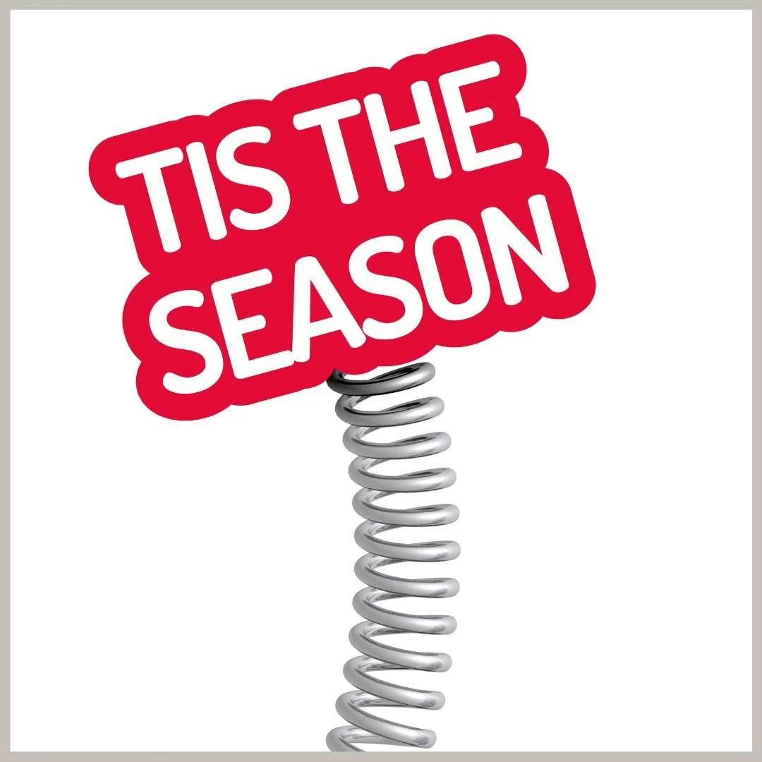 Christmas Harmony Tips
ꙅqiT ʏᴎomɿɒH ꙅɒmƚꙅiɿʜƆ

🌲Avoid cluttering the space with decorations

⛄Notice how the space feels after the decorations are up - Christmassy for sure - but has tension risen, is irritation present...

👀Just notice if anything