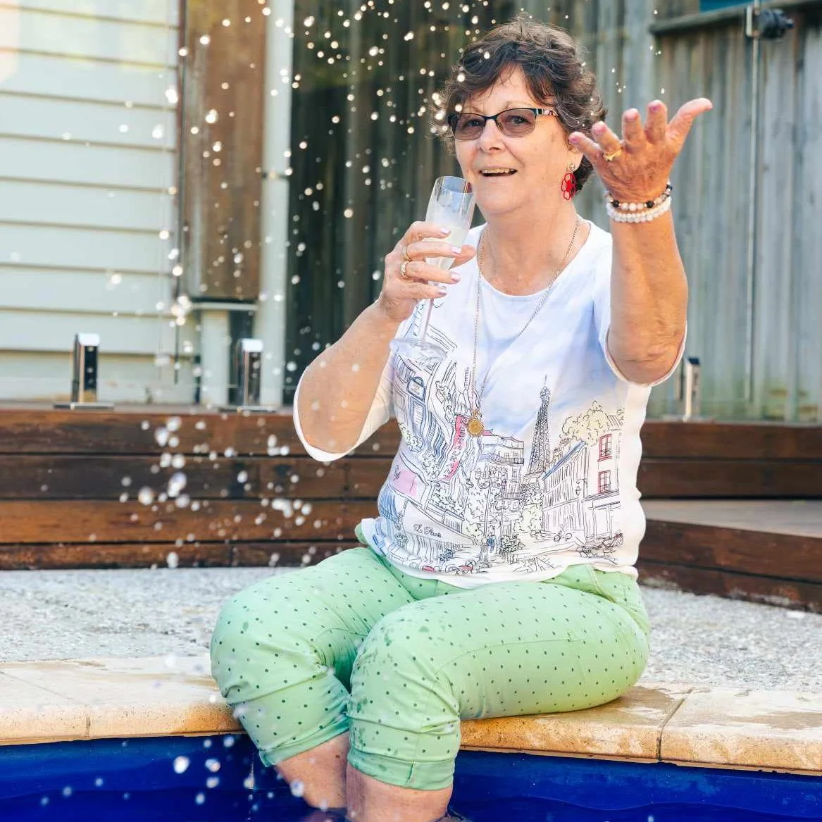 Holiday reading for you

Check out my website if you want to know more about me, 
or importantly how you can work with me to help you create the life you want. 

Let me show you the ways......

www.fengshuifortunes.com