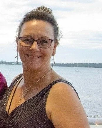 &ldquo;They say love is the best investment; the more you give, the more you get in return.&rdquo; 

Audrey Hepburn

photo - me doing my best Audrey, Breakfast at Tiffany's impression.........