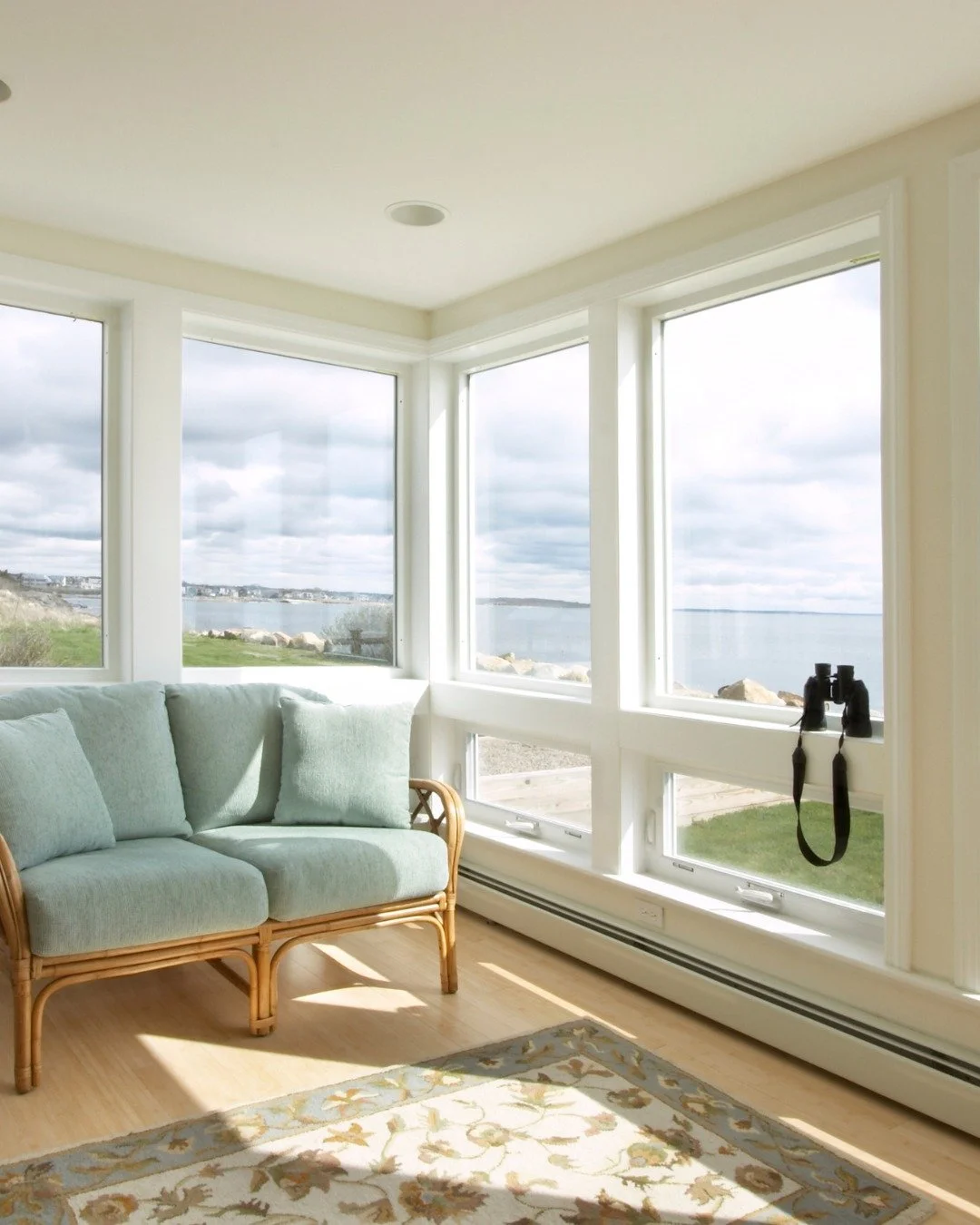 Clean the Windows

I am not suggesting that you do this yourself 🤪
oh no, definitely a job to outsource in my opinion! 👏

But, whoever does the job
Be sure to make sure that your windows, 
especially the windows at the front of your home 
(for thes