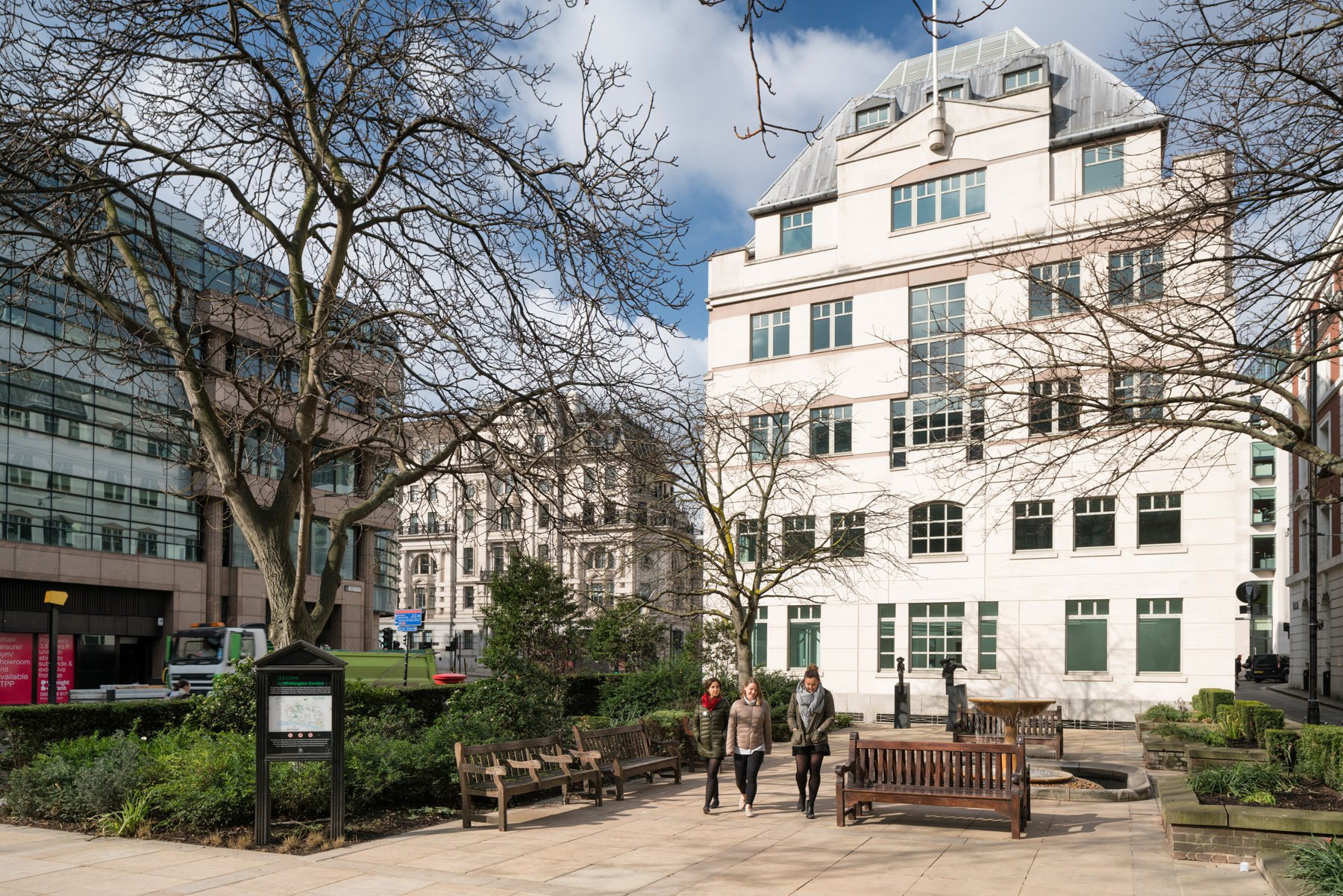61 Queen Street, London, EC4R 1AE. Photo by Joas Souza