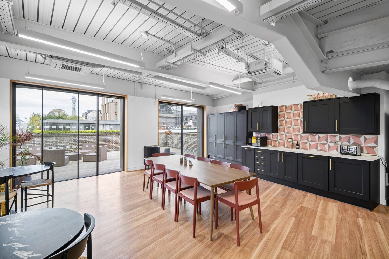8 Brewer Street for Geraldeve. Photo by Joas Souza