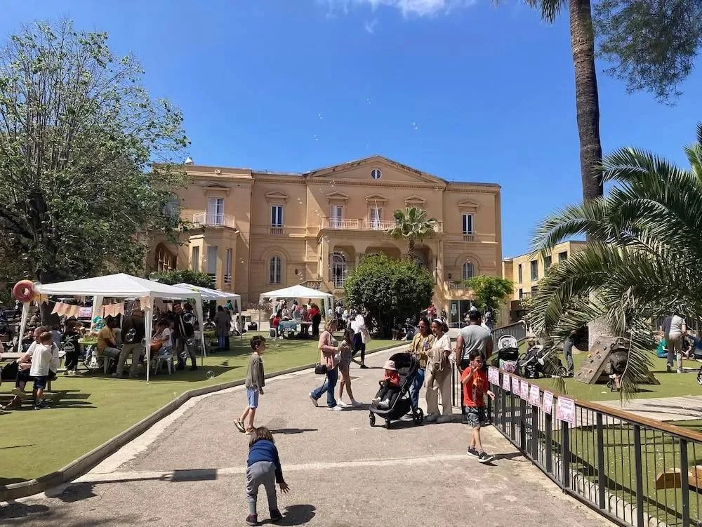 Barcelona-school-main.jpg