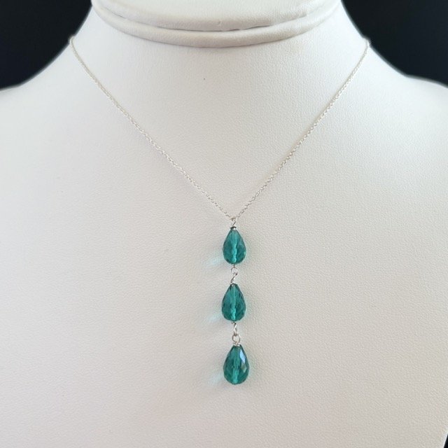 Linked Green Quartz Silver Pendant Necklace