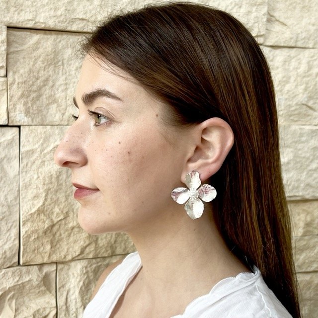 MK silver flower.jpeg