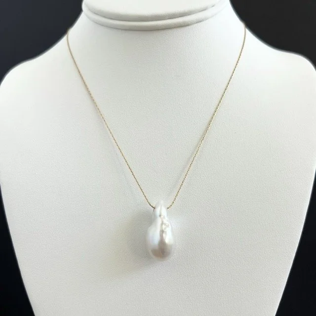 Gold Slider Pearl Necklace with White Baroque Pearl