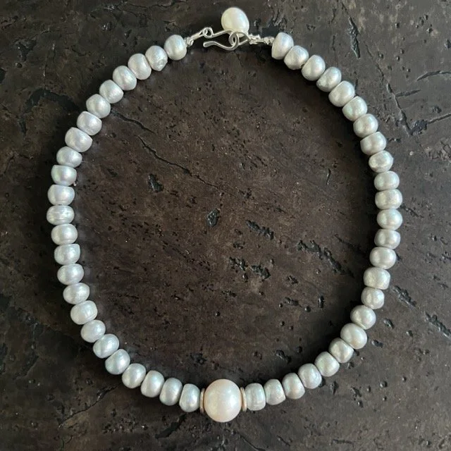 Grey Freshwater Pearl Feature Necklace