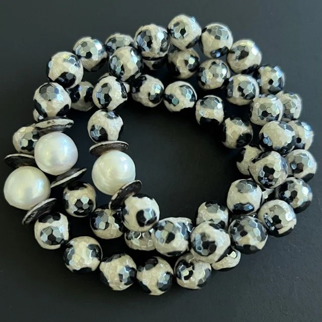 Gemstone Stretch Bracelets with Coated Black and White Tibetan Agate