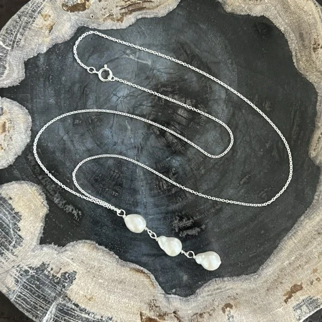 Linked White Baroque Pearls Silver Pendant Necklace