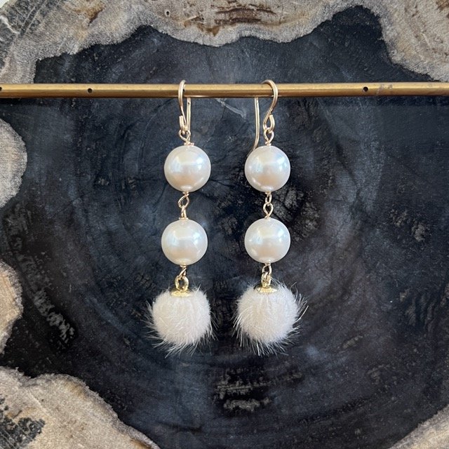 Cream Faux Fur & Shell Pearl Drop Earrings