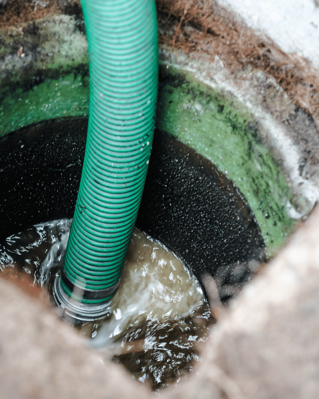 septic pumping of septic tank