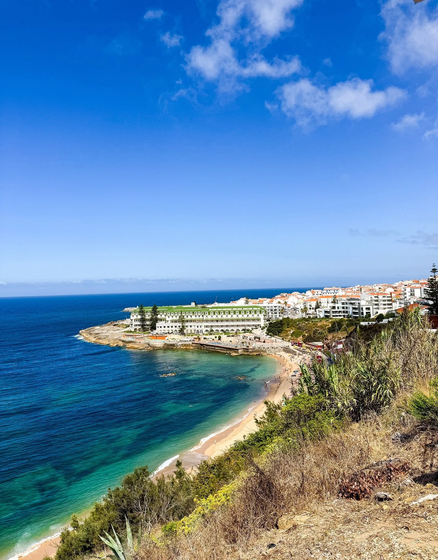 ✨ Moments of Gratitude for the last week (ish) 🤍

🇵🇹 I arrived in Ericeira and marveled at the beauty of this little surf town. 

🌅 Some incredible sunsets shared with friends. 

🩷Most of all so so happy to see some of my best friends after a lo