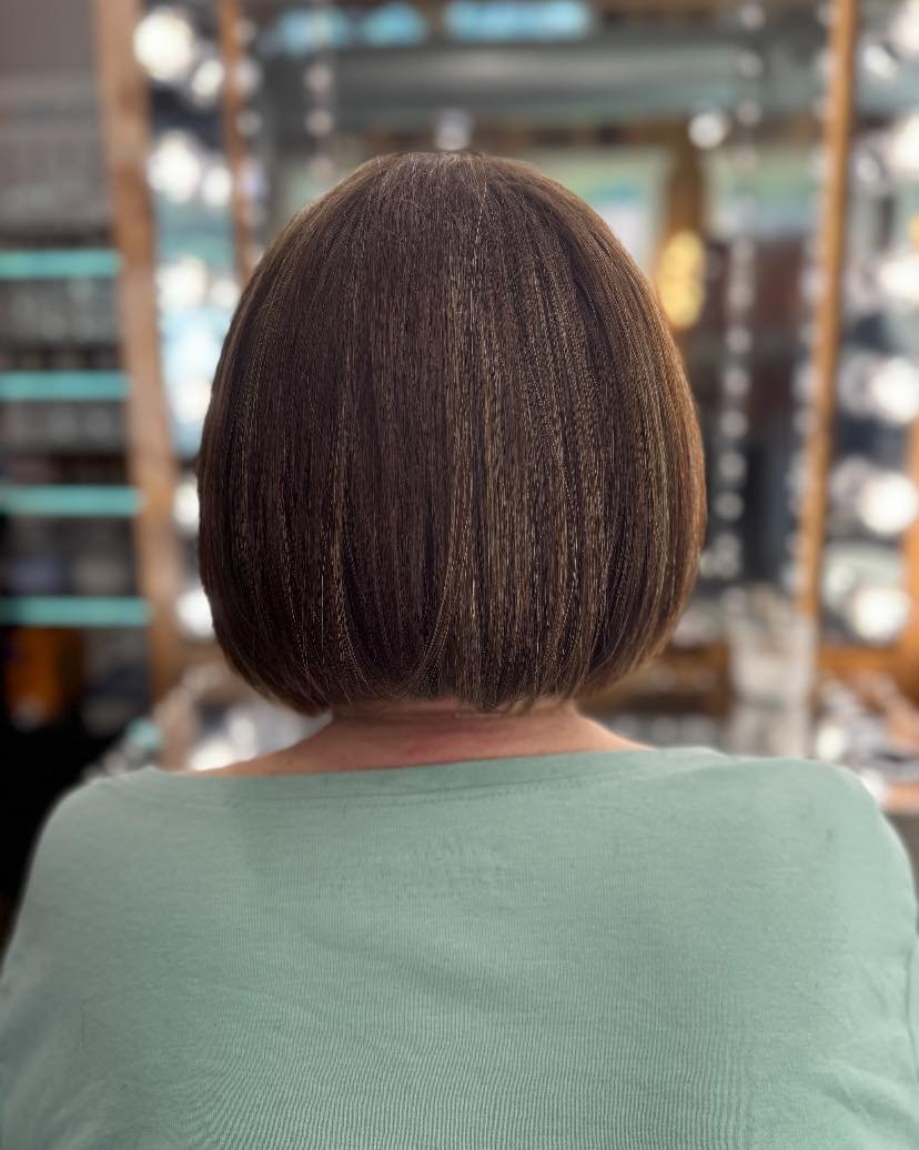 ✂️LIFT THOSE LOCKS ✂️
.
.
.
Color and cut done by Vicki!
.
.
.
#undercut #summercuts  #connecticut #redken #oxfordct #seymourct  #southburyct #cthairdresser #hairdressing #hairstylist #hairstyling #balayage #highlights #foils #haircut #hairstyles #ha