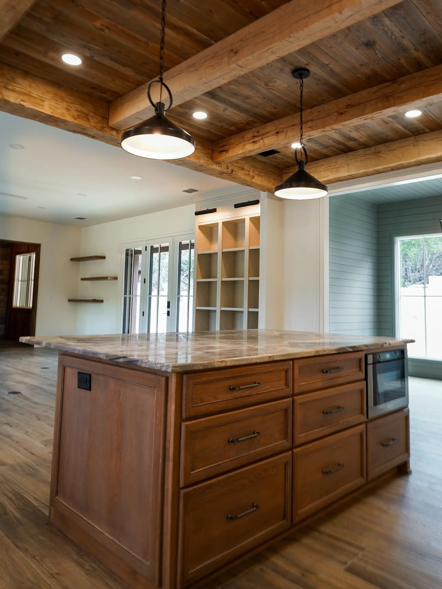 Introducing our finished Stablewood Project! This home was our first new build from the ground up and we are so proud of how it turned out. Thank you team for bringing the homeowners vision to life! 

We are so excited to share our journey from start