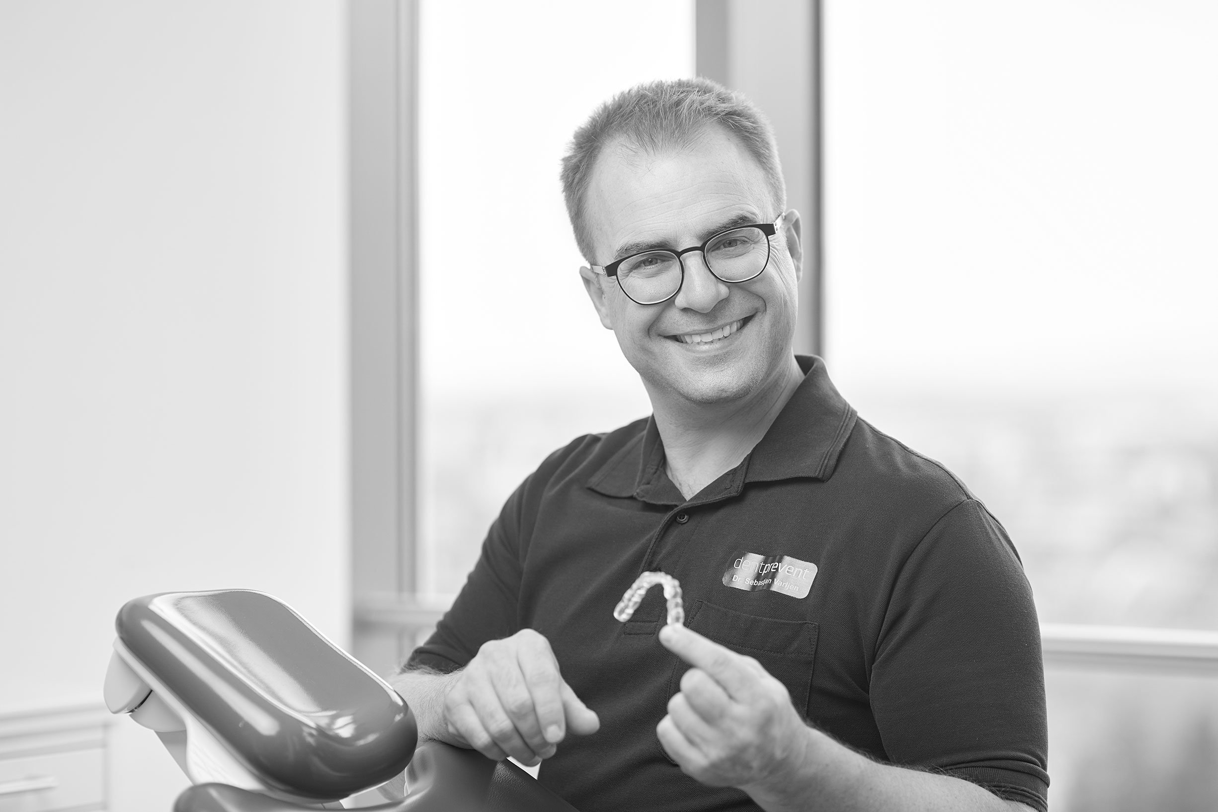 Dr. Sebastjan Varljen