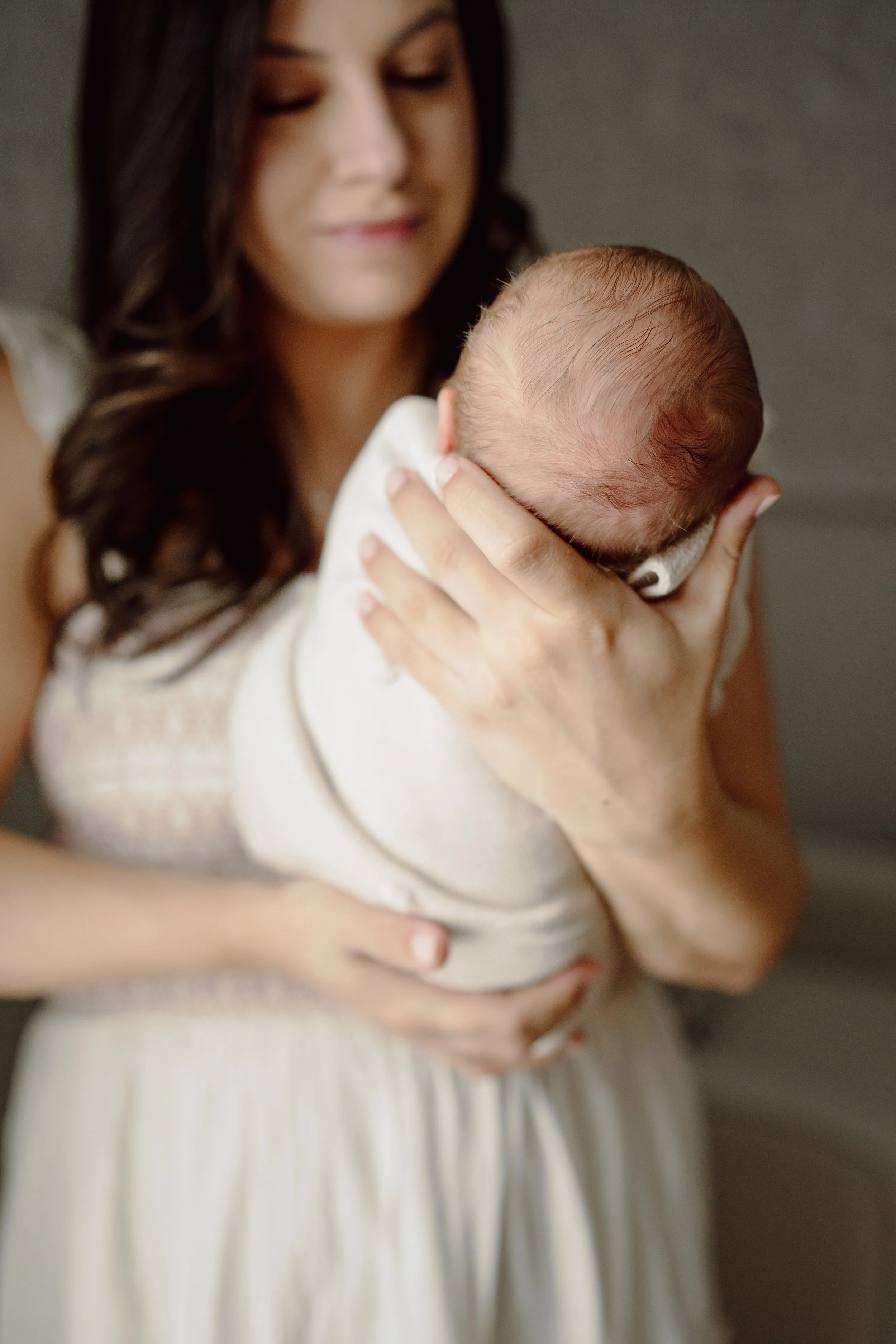 in home newborn photogtraphy in cambrige, ontario 