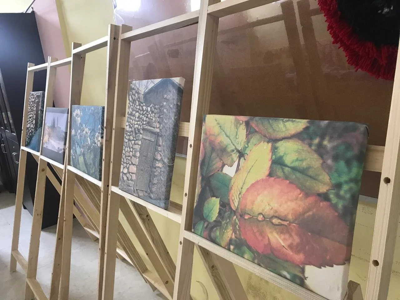 Photography and drawing exhibition in Al Ain