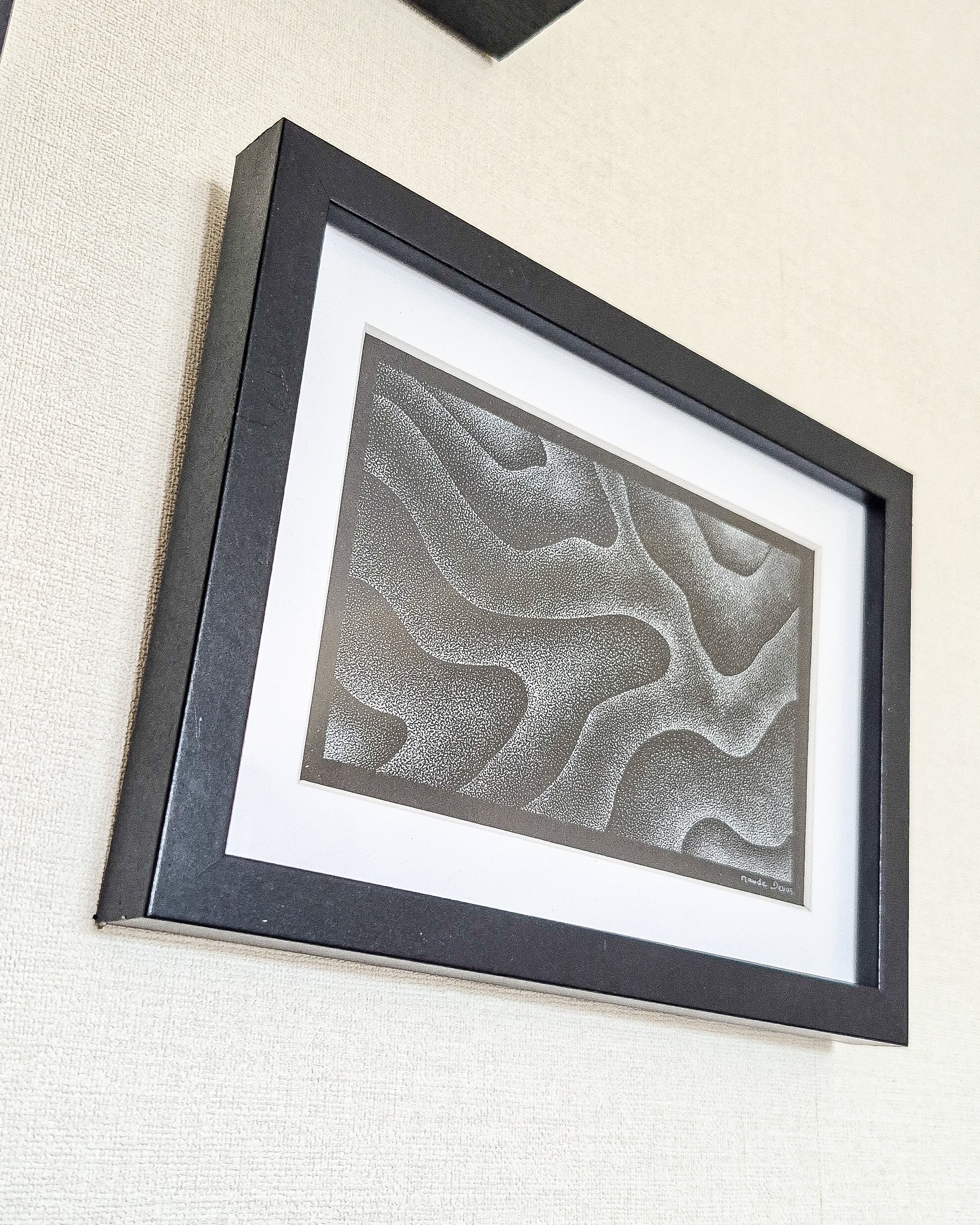 Œuvre originale pointillisme Décomposition Intérieure 13x18cm accroché au mur