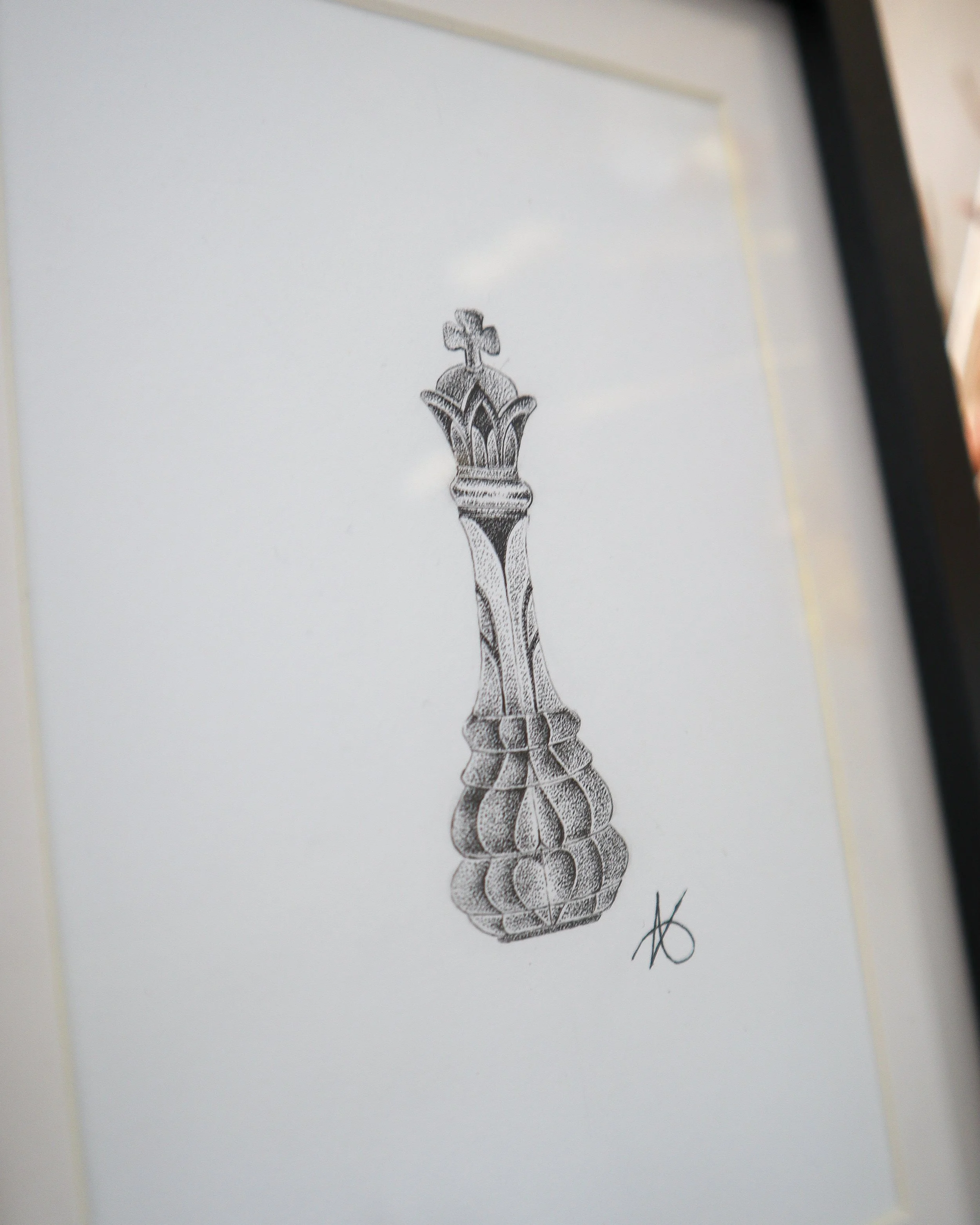 Dessin original en pointillisme représentant un dame aux échecs
