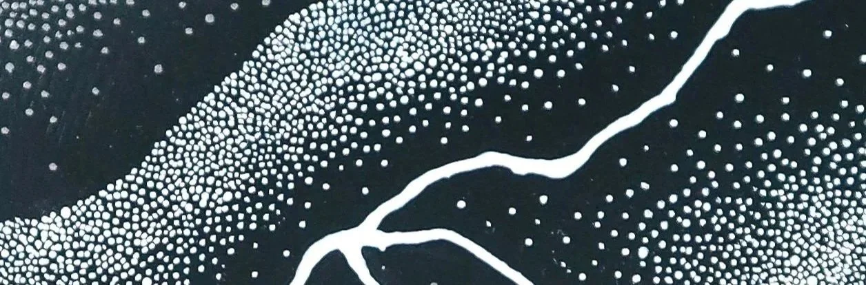 Répercussions, détails de l'oeuvre en pointillisme blanc sur bois