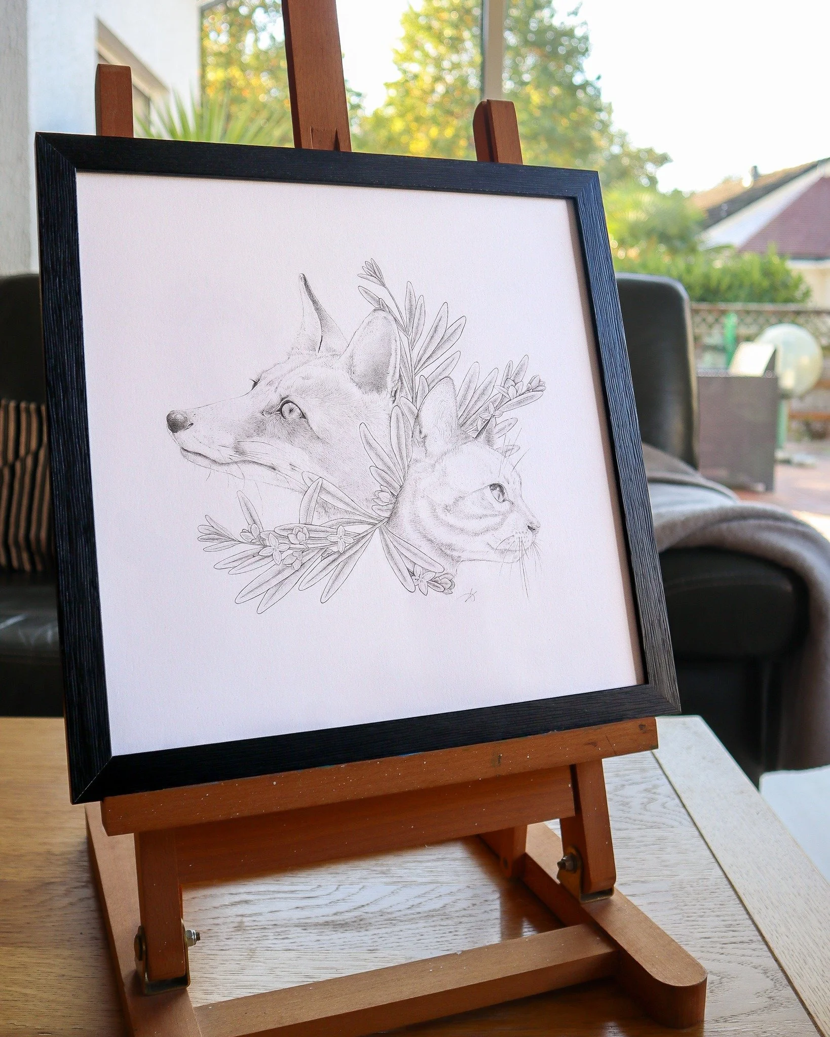 Résultat d’une commande personnalisée ✨
Il y a quelques mois, j’ai été contactée pour réaliser un dessin sur mesure, avec seulement quelques bribes d’idées et un brief simple mais in