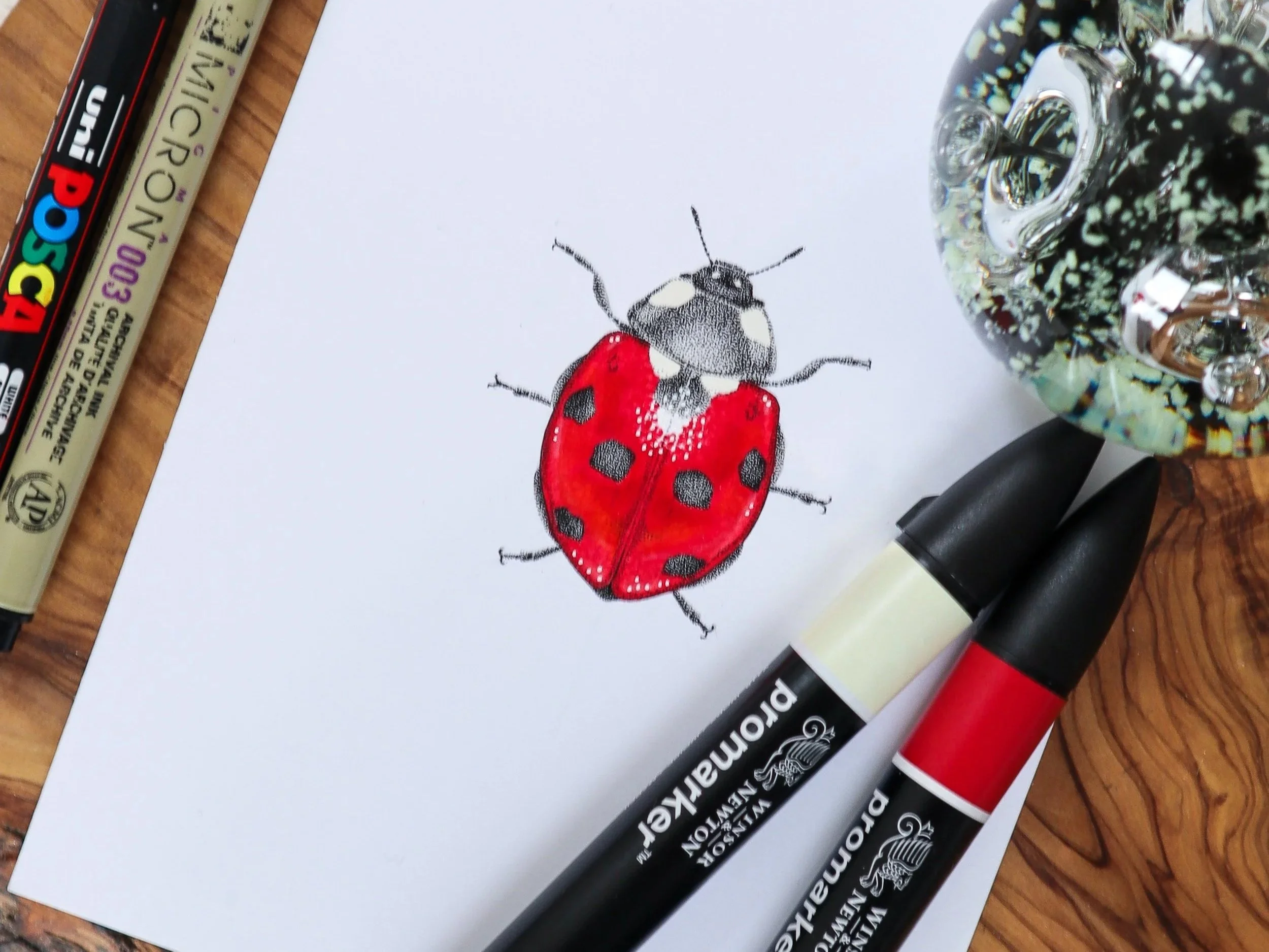 Atelier créatif à Amiens – coccinelle multi technique en pointillisme (février 2026)