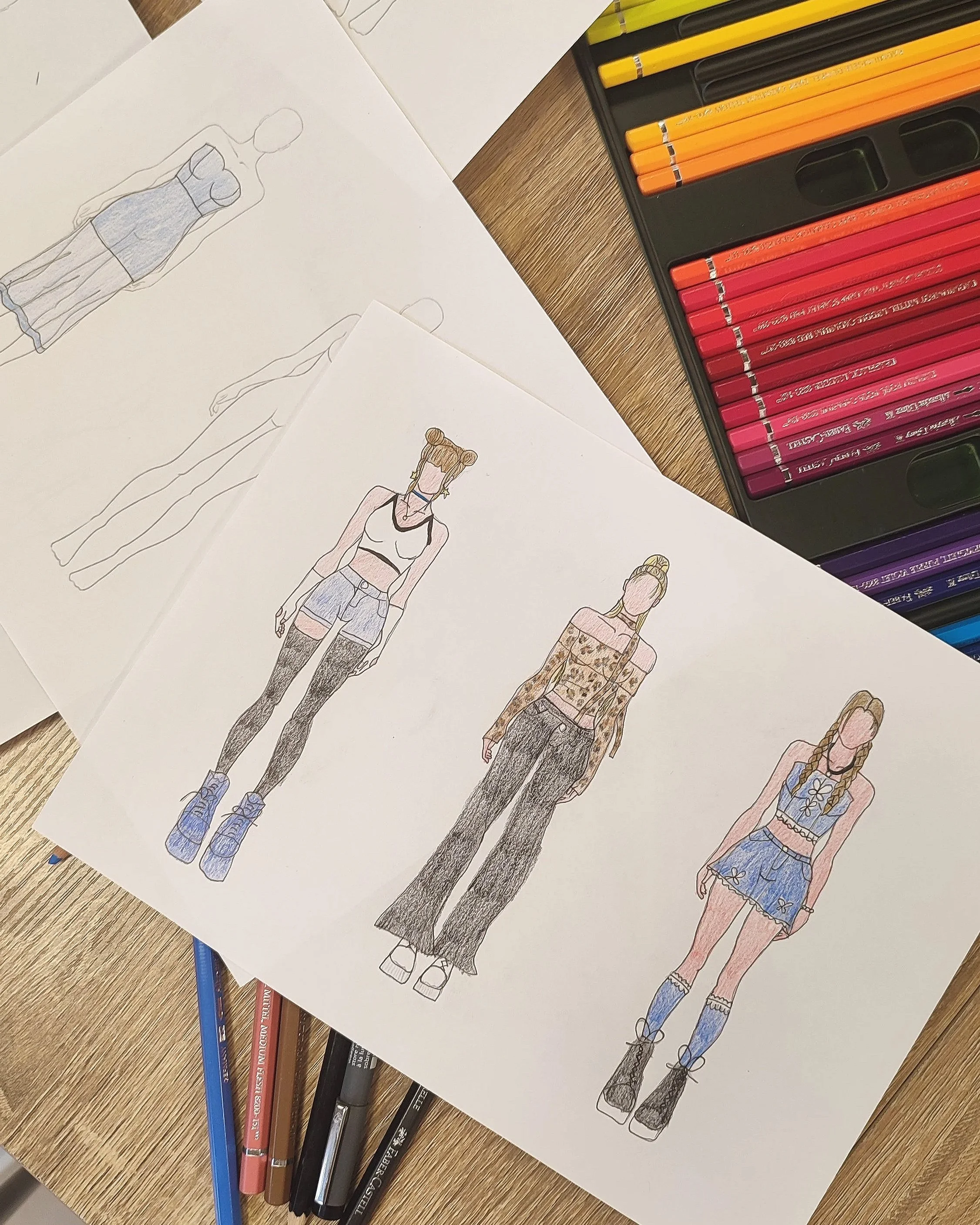 Cours de dessin de vêtements