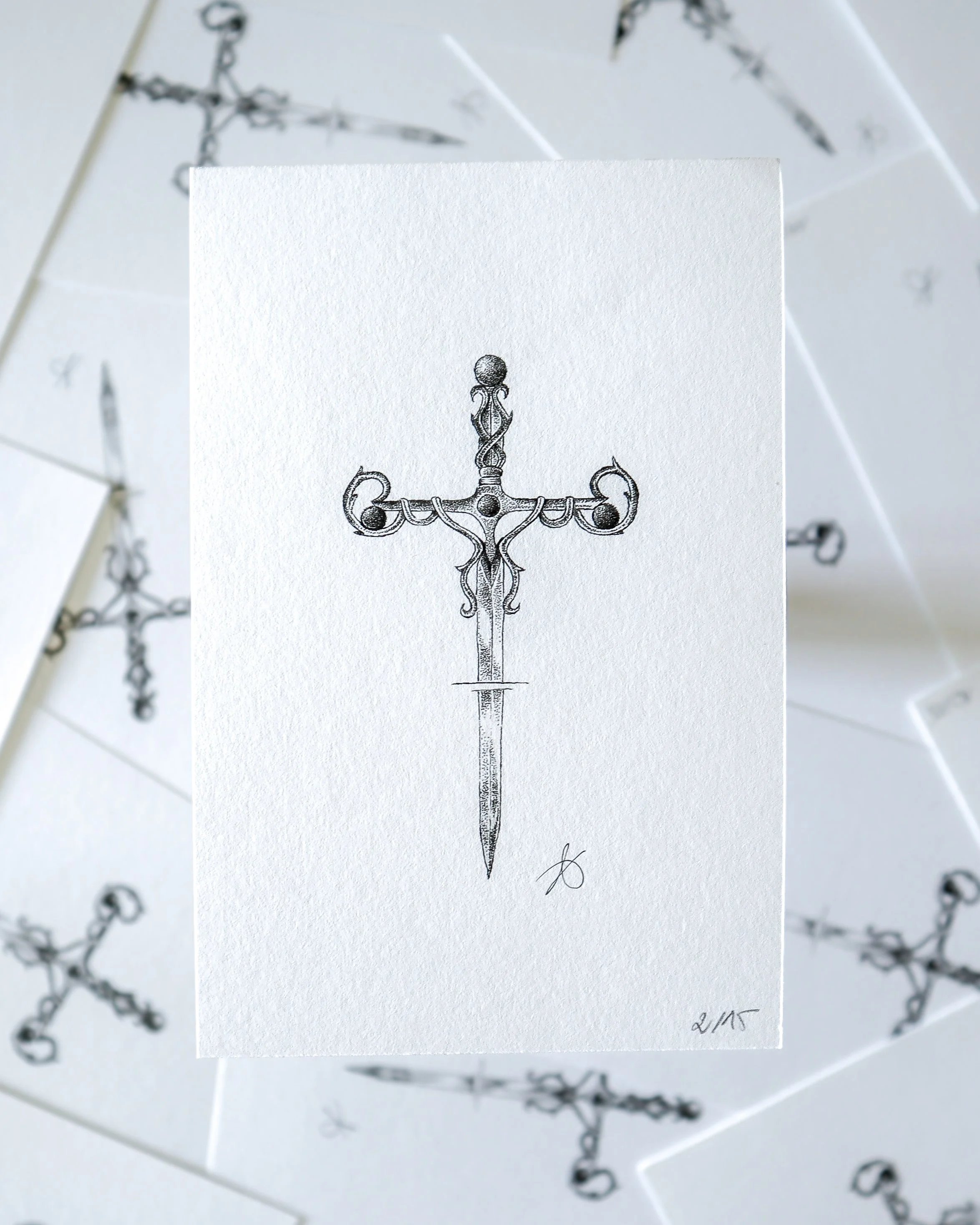 Reproduction 10×15 cm Percé - dague ornée en pointillisme feutre noir impression fine art
