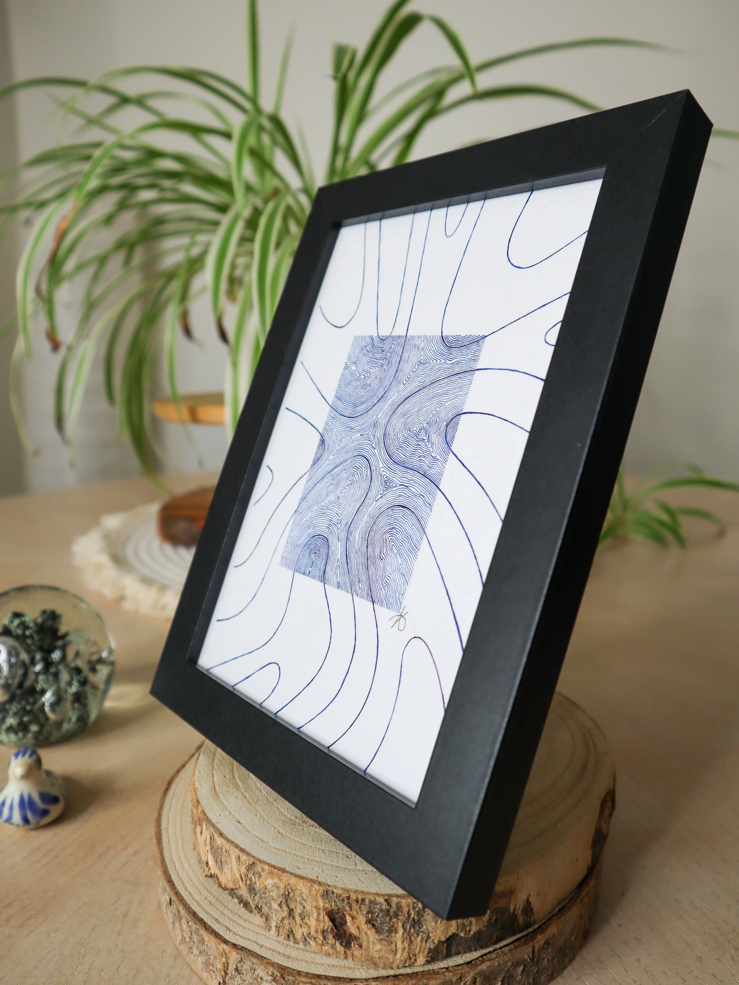 Pas de vagues, oeuvre originales en trait à l'encre bleue et à la plume.jpg
