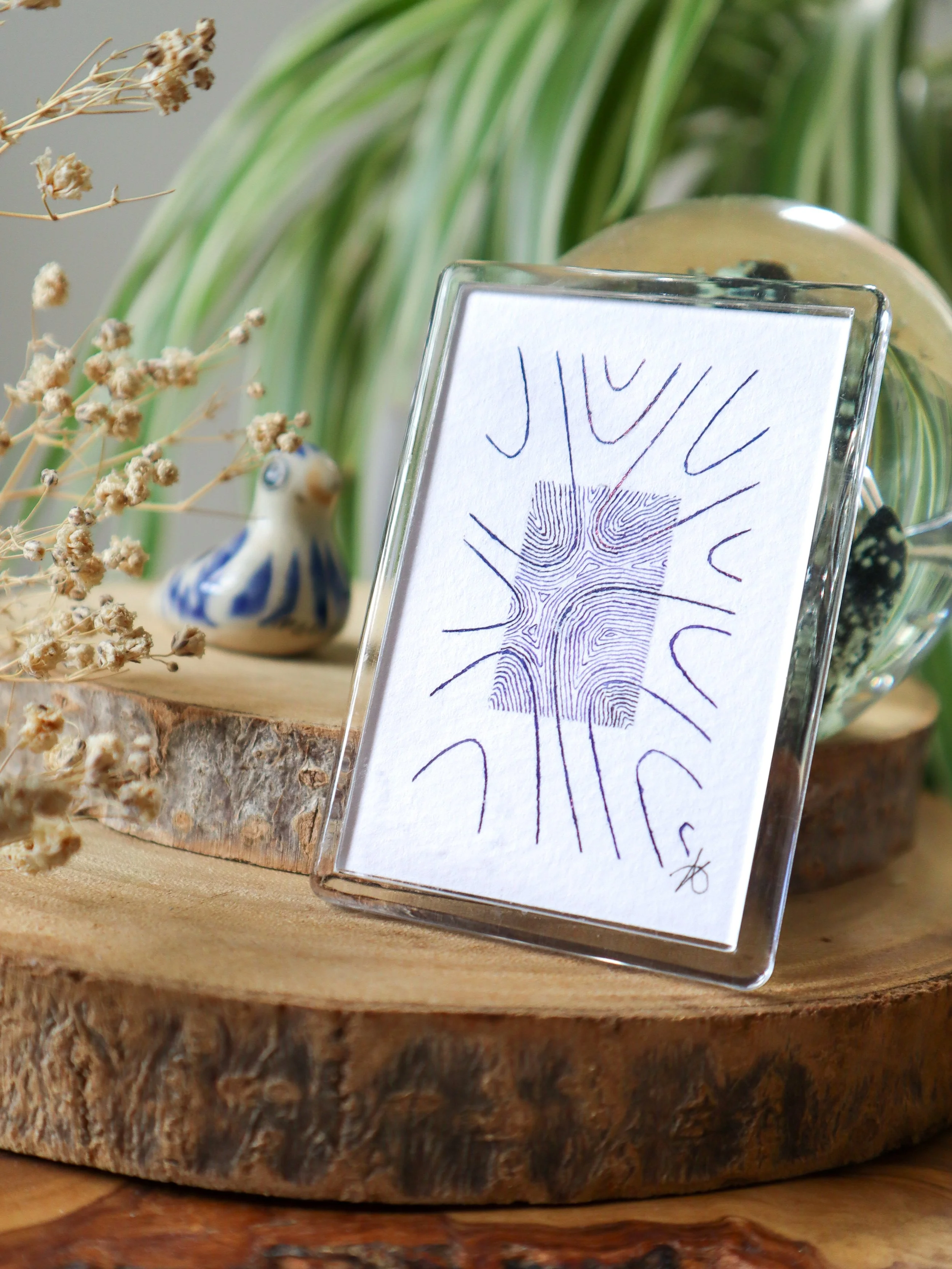 Pas de vagues, oeuvre originales en trait à l'encre violette et à la plume.jpg