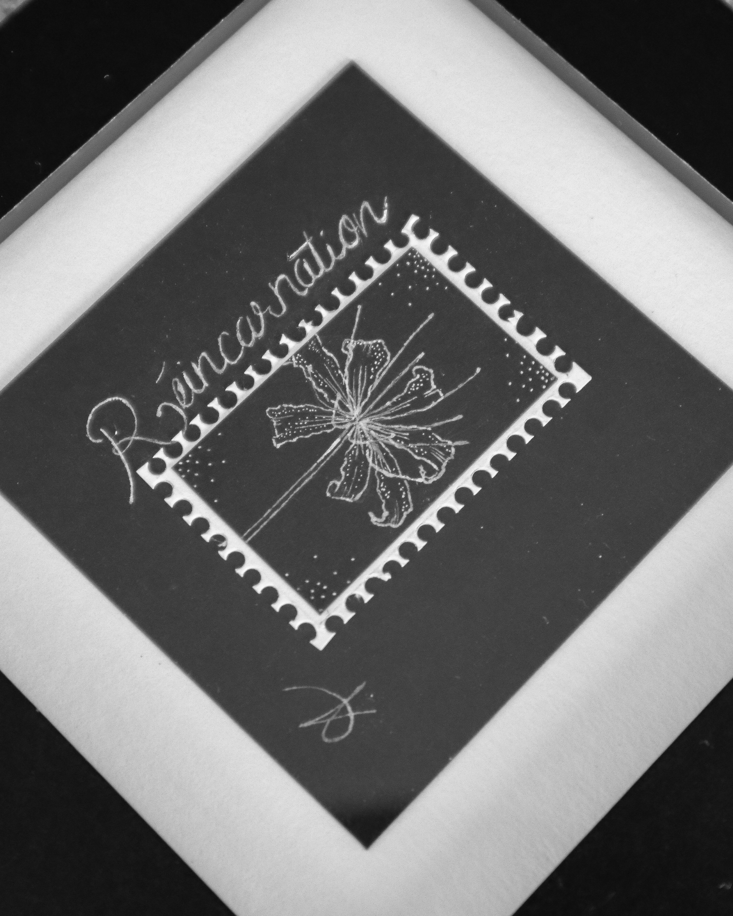 Timbre Floral Pointillisme - Réincarnation - Lycoris - Feutre Noir 10x10 cm