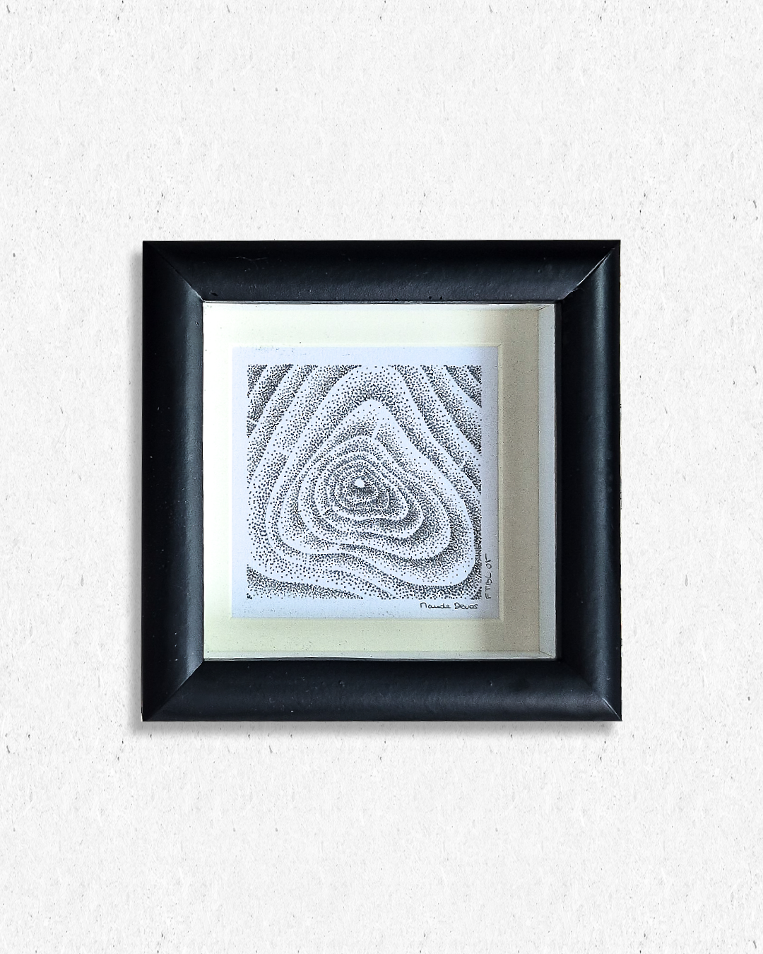 Pointillisme feutre noir, motif de cernes d’arbre – Hugiwa