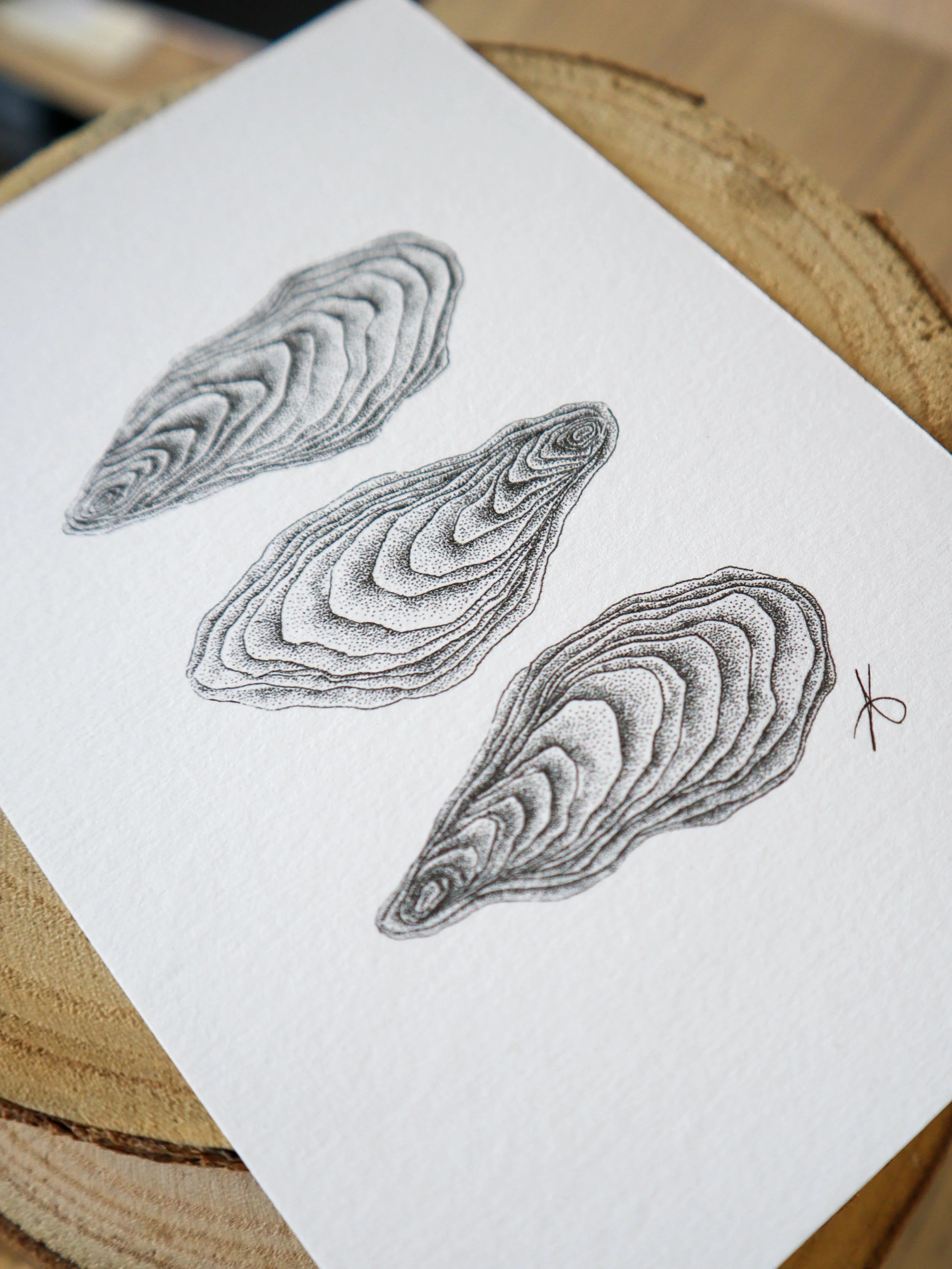 Tirage d'art Marin – Trois huîtres en pointillisme au feutre noir