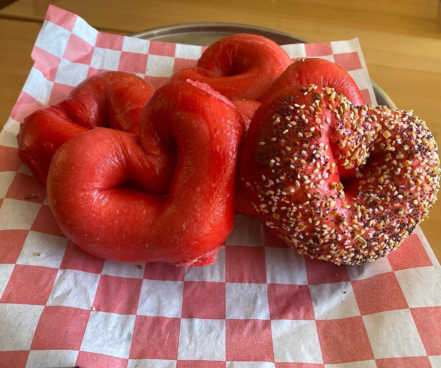 Happy Valentine&rsquo;s Day! Come in and grab a heart bagel for your &ldquo;everything&rdquo; 🥯❤️

#jessiesbagels #valentines #bagelsofinstagram #heartbagel #love