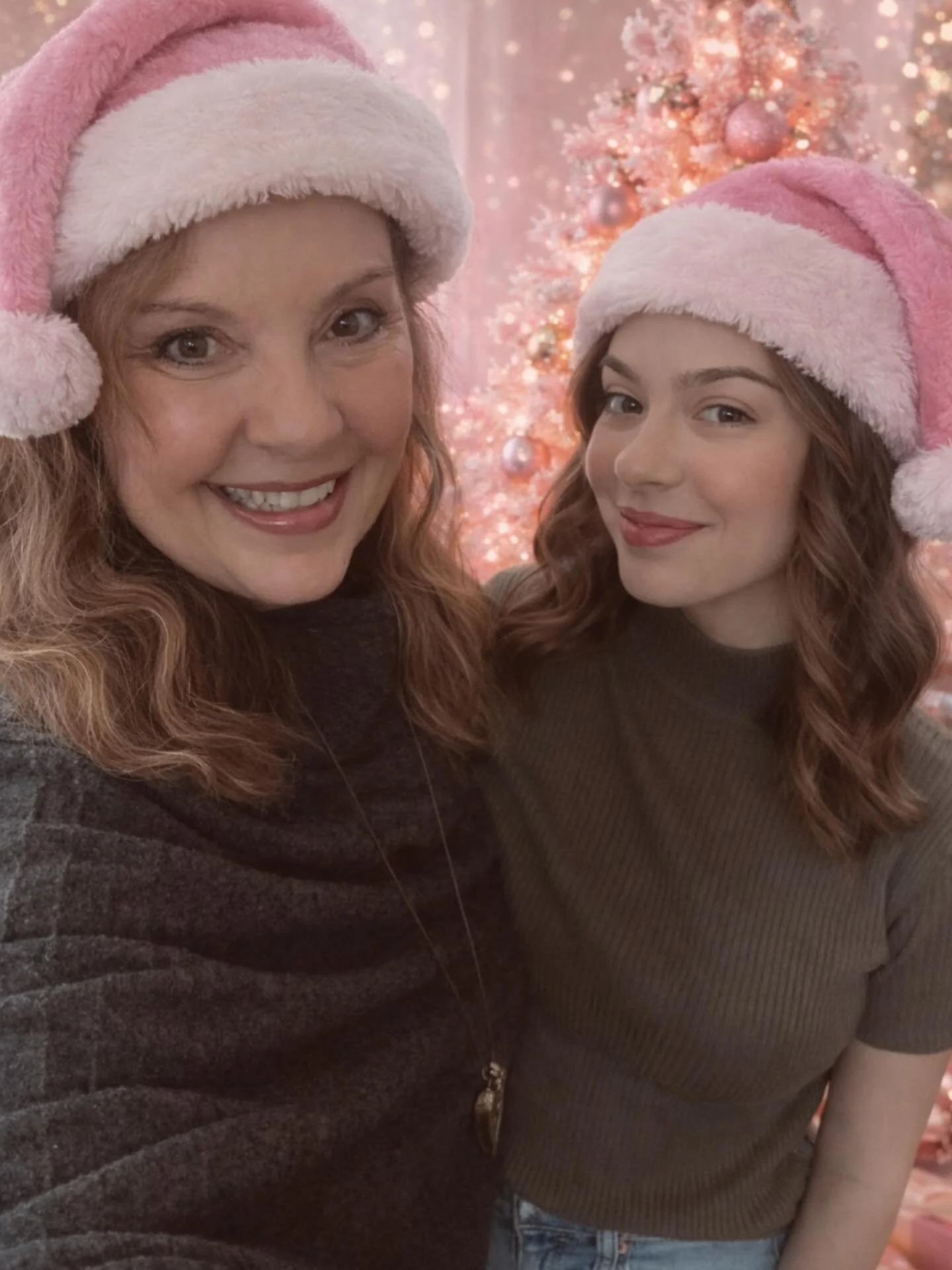 𝗠𝗲𝗿𝗿𝘆 𝗖𝗵𝗿𝗶𝘀𝘁𝗺𝗮𝘀 𝘁𝗼 𝗼𝘂𝗿 𝗯𝗲𝗮𝘂𝘁𝗶𝗳𝘂𝗹 𝗰𝗹𝗶𝗲𝗻𝘁𝘀!💖🎄

Today we celebrate Jesus and the gift of His love. Feeling so blessed by each of you&mdash;thank you for being part of our Skin Daily family.

📍4136 Carroll Street NW 