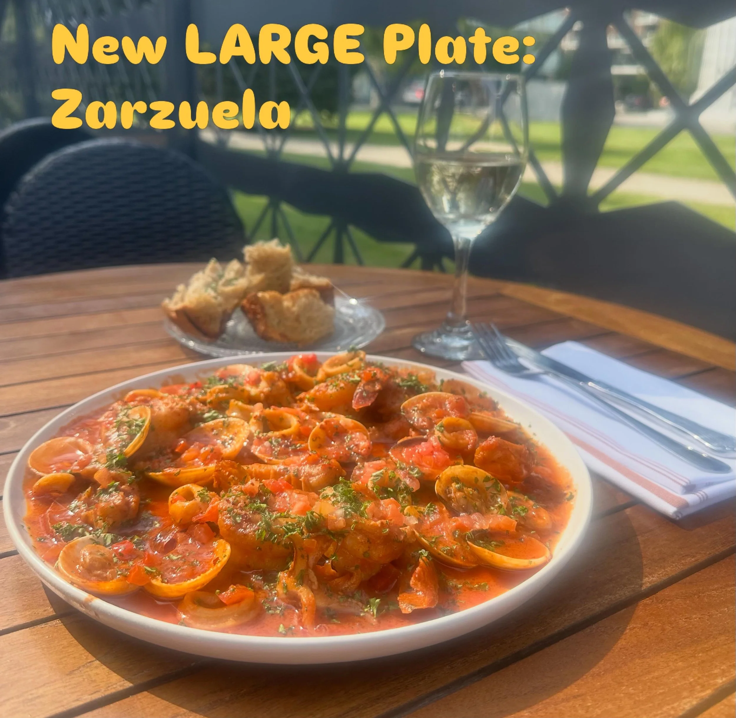 Named after Spain&rsquo;s costsl thestre, Zarzuela is a dish with a bit of drama, plenty of flair, and, if we&rsquo;re doing it right, a standing ovation 👏👏👏 
@stefangusztak version combines langoustine, clams, squid, and shrimp in a rich tomato b