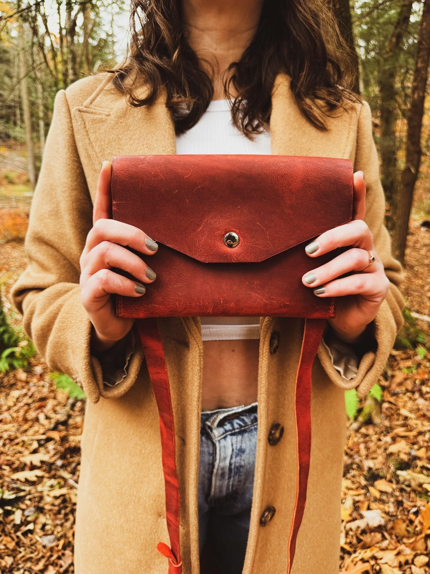 Be a baddie. Buy this bag.

Jeraldyne Crossbody in Smoked Paprika. Ready to ship @ middleyakleatherco.com